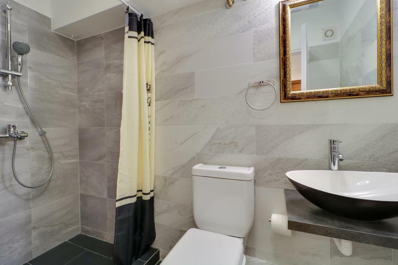 Stylish, Comfy Suite In The Heart Of Athènes Extérieur photo